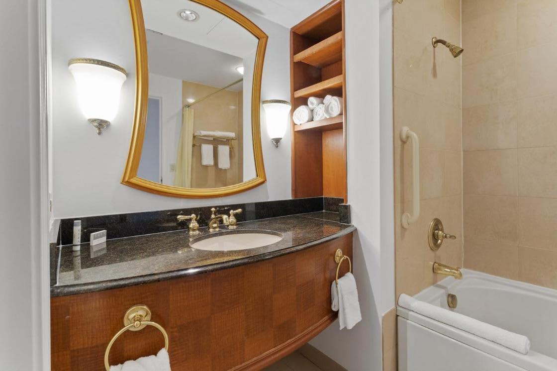 Beachfront Double Queen - Cozysuites アトランティックシティー エクステリア 写真